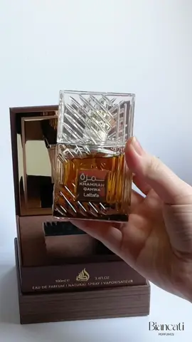 Lattafa Khamrah Qahwa opens with a warm, inviting blend of coffee and spices, which then mellows into a sweet, creamy base with hints of vanilla and amber.☕️ #fragrancetiktok #perfume #fragrancetiktoker #perfumetiktok #tiktokperfume #lattafa #fyp 
