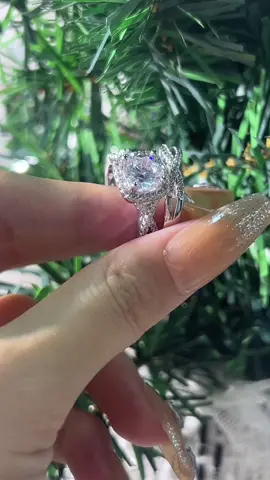 #jewelry #fpyシ #tiktoksummersale #tiktok #Ring #gift #womenjewelry #giftforther #mentfine #engagementring #weddingring #2in1ring #giftideas #womenring 