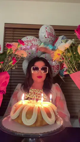Its my Birthday!! 🎉 #ittooktoolongforyoutocallback #ittooktoolong #itwasmybirthdaymystupidbirthday #itwasmybirthday #birthdaytrend #gemini 