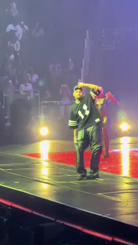 First stop of the 11:11 tour 🤩 #chrisbrown #chrisbrownofficial #chrisbrownconcert #breezy #teambreezy #1111tour #detroit #michigan #concerts @chrisbrownofficial 
