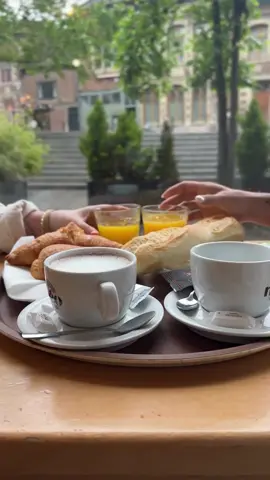 Good Morning ☕️☀️🥐 #petitdej #petitdéjeuner #lefournildelouis #valenciennes #placedarmes #valenciennesmaville #goodmorning