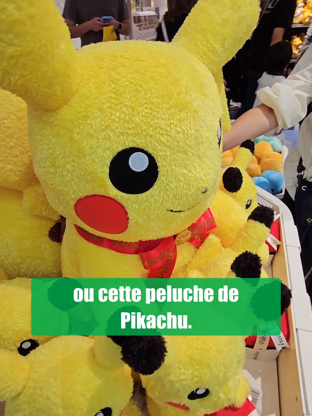 Devinez quel est le monstre de poche iconique du Pokemon Center à Taipei ?  #Computex2024 #PokemonCenter #Tapei