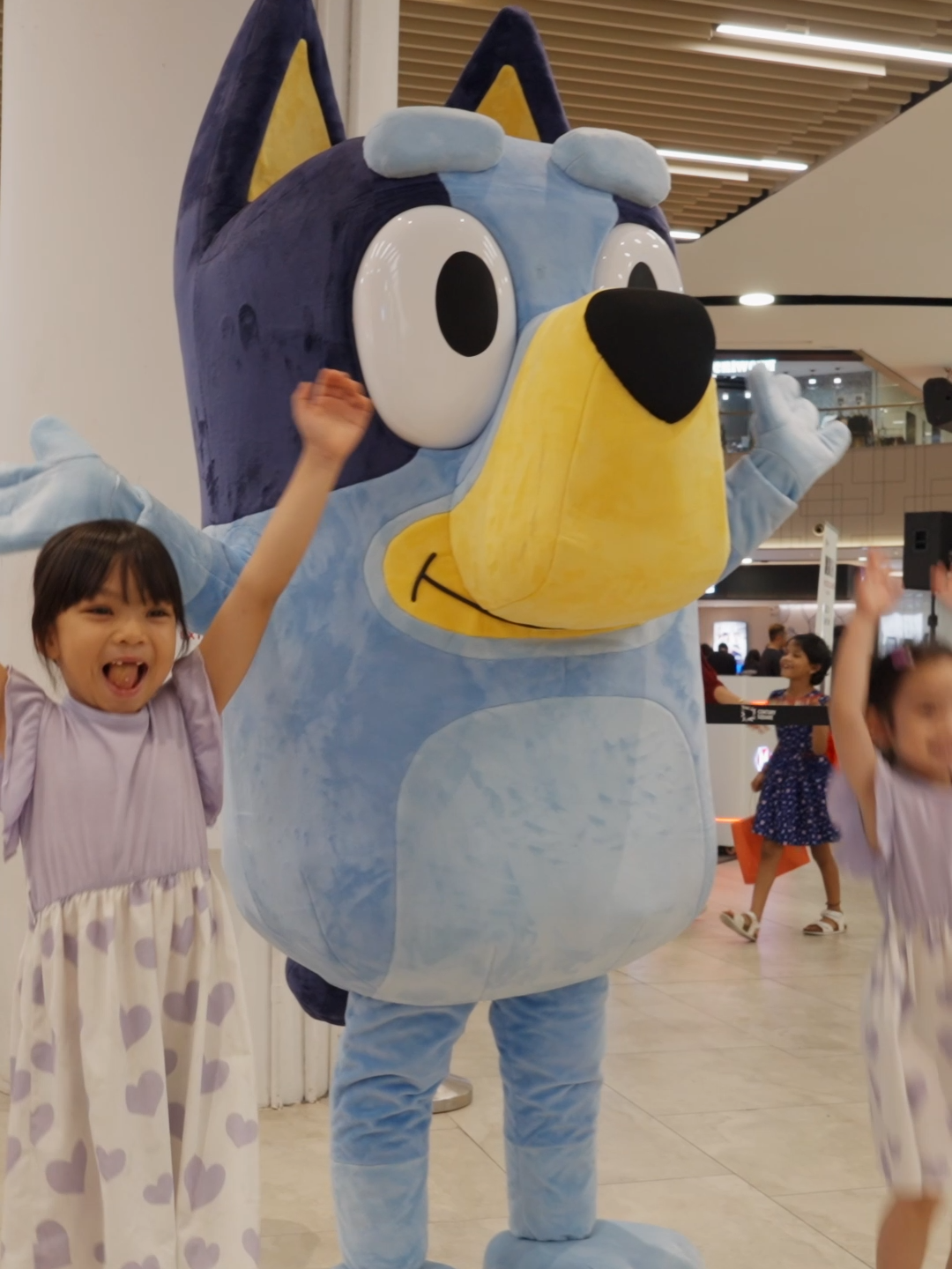 Showing Bluey the true Singaporean love last weekend! 💙 We hope you had fun interacting with Bluey, and if you’re one of the lucky ones who won tickets to Bluey’s Big Play, we hope to see you at Sands Theatre this June. Arriving in almost 1 week's time, see more of Bluey and book your tickets now at Marina Bay Sands, SISTIC and Klook. Maybank cardholders enjoy 10% off.