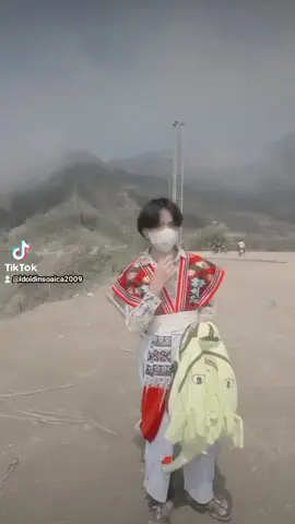 mặc áo dân tộc mông 😯🥺