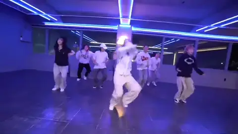 #dance #xuhuong #danceremix #giaitri #djremix #taisaoanhconthuongemmai 