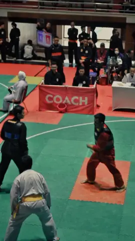 Kalo ada anak tanding yang turun, kita kasih tatapan hangat wkwk @maswahyu08  #pencaksilat #martialarts #tapaksuci #fyp #CapCut 