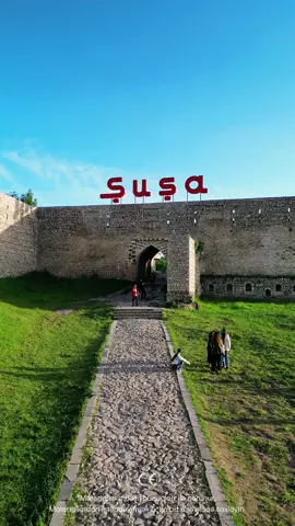 Azərbaycanın ayrılmaz hissəsi olan Qarabağ ölkənin ən gədim yaşayış məskənlərindən və mədəniyyət mərkəzlərindən biridir. Bir vaxtlar Qarabağ xanlığının paytaxtı olmuş Şuşa şəhəri hər zaman dillər əzbərinə çevrilən təbiəti ilə yanaşı, çoxəsrlik zəngin mədəniyyəti, ədəbiyyatı, musiqisi, nadir xalçaçılıq məmulatları ilə seçilib. Şuşa Azərbaycan tarixinin və mədəniyyətinin rəmzidir. 2024-cü il üçün Şuşa şəhəri “İslam Əməkdaşlıq Təşkilatının gənclər paytaxtı” seçilib. #Azerbaijan #Karabakh #Shusha #Qarabağ #Şuşa #Azərbaycan