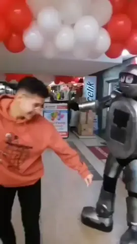 Arçelik Robot dans ediyor #keşfet #beniöneçıkart #squadbusters #arçelikçelikrobot #dans #SquadBusters 