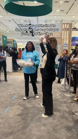 Fun day in tech 😂 #snowflakedevday #tech #developerday #sf #moscone #girlsday #womenintech 