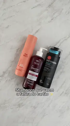 ✨ Shampoos que valem a fatura do cartão ✨ Assistam o vídeo para conferir nossos shampoos mais caros preferidos 💖  Já salvem a dica para escolher o que se encaixa no cronograma capilar de vocês 💆🏾‍♀️ . . . . . . . #dicasdecabelo #cabelosaudavel #dicasdebeleza #trusshair #wellahair #autocuidado #gemeas #cuidadoscomocabelo #cabelos #cabeloslongos #shampoo 