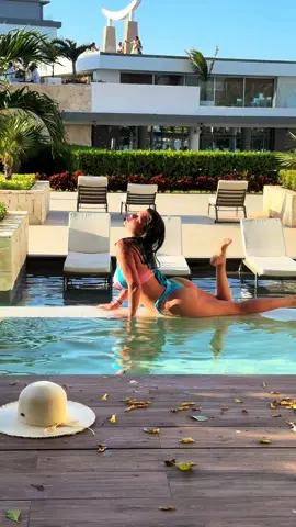 When you’re trying to get the money shot and clumsiness happens 😂 #fyp #foryou #influencersinthewild #extra #chanelwestcoast #vacation 