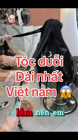 12 năm làm nghề Tuyến mới duỗi một mái tóc dài như vậy 🙉….#salontocquan2 #salontuyennguyen #lamtocdepquan2 #tocdepthanhphothuduc 