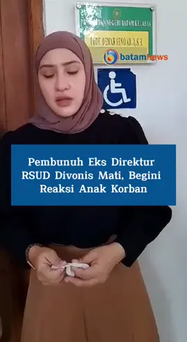 Ahmad Yuda bin Hasan, terdakwa pembunuhan eks Direktur RSUD Padang Sidempuan, Tetty Rumondang Harahap (60), dijatuhi hukuman mati oleh Majelis Hakim Pengadilan Negeri Batam. Vonis tersebut dibacakan oleh Ketua Majelis Hakim Benny Yoga Dharma pada Kamis, 6 Juni 2024, di ruang sidang Wirjono Prodjodikoro. Ahmad Yuda terbukti secara sah dan meyakinkan melakukan pembunuhan berencana sesuai pasal 340 KUHPidana. Selama persidangan, tidak ditemukan alasan pembenar bagi tindakan terdakwa, yang disebut dilakukan dengan sadis dan menimbulkan penderitaan mendalam bagi keluarga korban. Perbuatan terdakwa juga menimbulkan keresahan masyarakat karena ia mencoba menghilangkan jejak dengan membakar rumah korban. Setelah vonis dibacakan, baik terdakwa melalui penasihat hukumnya maupun jaksa menyatakan pikir-pikir terhadap keputusan tersebut. Sidang yang dipimpin oleh Benny Yoga Dharma ini menutup babak hukum tragis yang terjadi di Perumahan Muka Kuning Indah, Batam, pada November 2023.