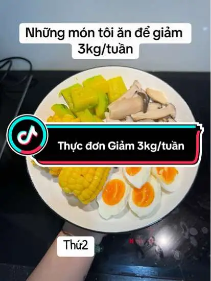 Áp dụng 23:1 và theo thực đơn dưới đây của mình để giảm 3kg/tuần bạn nhé! #cuchoagiamcansausinh #giamcanthanhcong #giamcanantoan #giamcan #giammo #xuhuongtiktok #LearnOnTikTok #fyp #xuhuong 