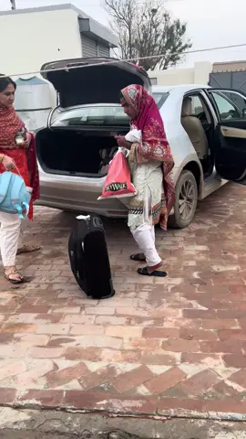 The Hardest Moment when we leave #viral #fypage #foryou #pakistanvlog #pakistan 