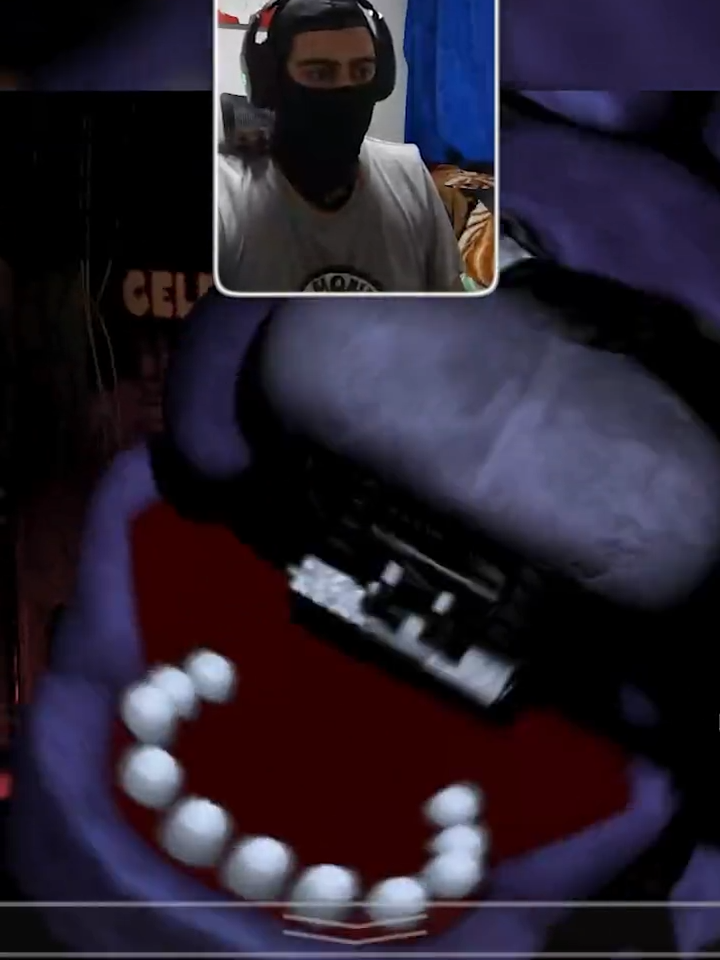 A la final si me saco tremendo susto | Twitch: DrMacMuffin #fnaf #fivenightsatfreddy #fivenightsatfreddys #humor
