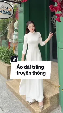 Áo dài trắng tinh khôi rạng rỡ #aodaitron #aodaitrang #aodaihuyen #aodairedep 