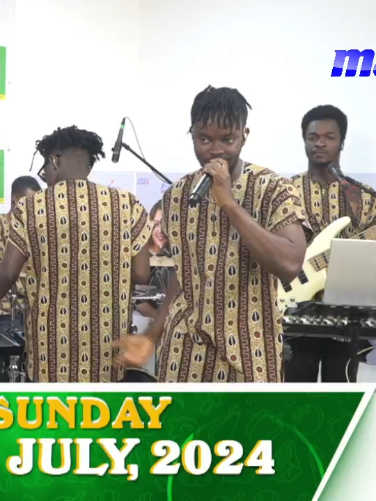 Nkyinkyin Band performs Odumodublvck's 