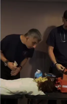 Kurz und „Schmerzlos“😂#foryoupage #tiktok #funny #comedyvideo #fyp #viral #fypシ゚ #medicine #rescue #healthy #viraltiktok #trending  #viralvideo #tiktokbrasil #tiktokusa #tiktokdeutschland #foryoupageofficiall #foryoupage❤️❤️ #foryoupage #viral_video 