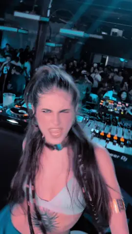 What song doesn't get out of your head? 🪩🎧 @Hugo Doche  #discohouse #djlife #housemusic #eletronicmusic #glitterbox #defectedrecords 