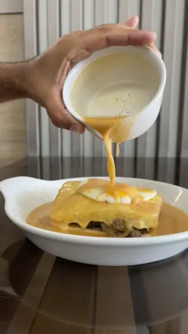 A FRANCESINHA JÁ ESTÁ NA ART DOCE😋 #foryou #angola #fyp #delivery #fy #francesinhaporto 