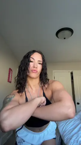 Was i mogging hard enough? #mog #mogging #gymgirl #gymrat #musclemommy #fyp 