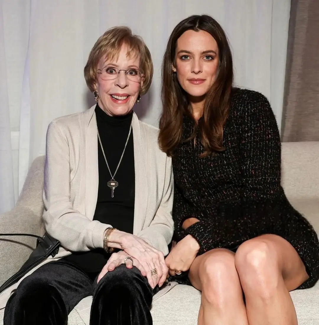 riley with carol burnett last night 💫 #rileykeough #carolburnett #indiewire #award #ceremony #underthebridge #daisyjonesandthesix #fyp 