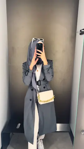 Summer outfit 🩶 #explore #fyp #foryou #foryoupage #اكسبلور #outfitideas #Summer #summeroutfit #summeroutfits #summertime #summervibes #style #summerstyle #trenchcoat #grey #greyoutfit #عرب #Outdoors #hijaboutfit #shein #hijabstyle 