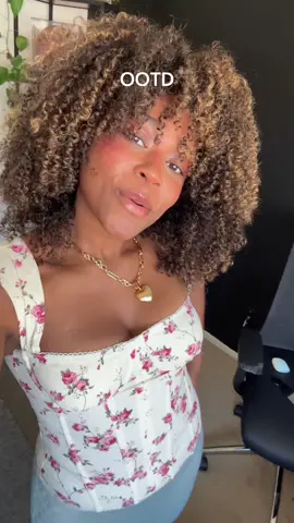 This song is so good! #blackgirlmagic #curlyhairstyles #MakeupRoutine #fashioninspo 