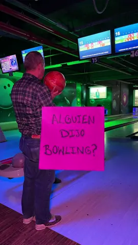 Pov: Un bowling que lo tiene todo 🤩✨🎳  #feriado #fyp #viral #parati #fypシ #chorrillos #sanmiguel #plazasanmiguel #viral #parati #bolos #finde 