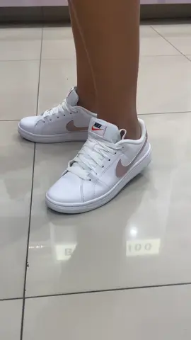 #zapatillasnike 😍🔥 #recienllegados #valeryshoes #valeryshoesperú #zapatillas #nike #zapatillasoriginales #zapatillasperu #tendencias #zapatillasmujer 🤗💞