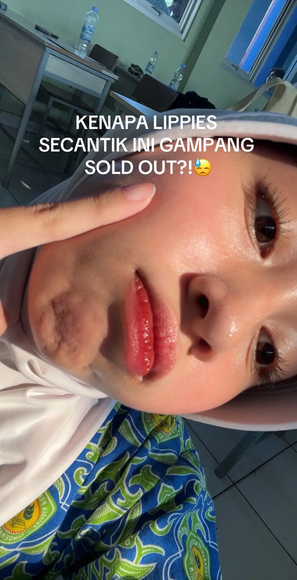 plis aku ganyesel nunggu restock kalo begini 🥹#swipetoglow #lipgloss #raecca 