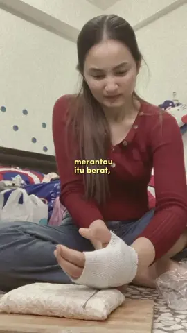 Tangan habis kecelakaan kerja di pabrik kena mesin,,habis oprasi dijahit🥲semangat pejuang devisa, hati