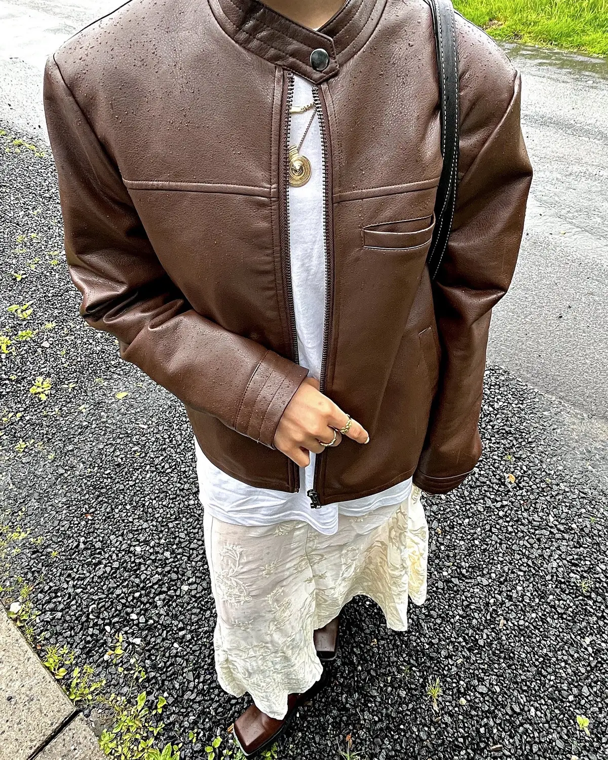 Todays outfit in rainy weather🌧️❤️  #byiccom #byic #fyp #foryou #blondenederdel #bikerjacket 