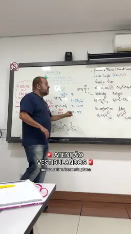 prof pilha sempre com as melhores musicas 🤍  #enem #macete #medicina #cursinho #vestibular #studytok 