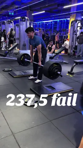 #powerlifting #gym #lifting #gymmotivation #gymrat #heavyweight #GymTok #gimnasio #fyp #foryoupage #ipf #ipfpowerlifting #fypシ #foryourpage #foryou #sbd #weightlifting #deadlift #pesomuerto 