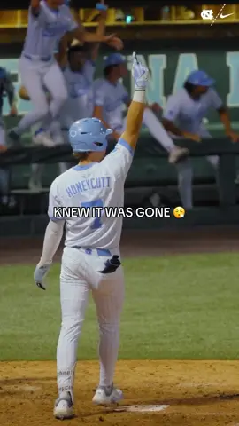 Legendary moment for Vance Honeycutt 🥶 #unc #northcarolina #baseball #homerun #walkoff (🎥 CarolinaBaseball/IG) 
