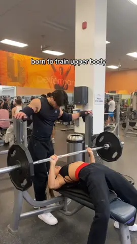 the girls that get it get it 😚 #gym #Fitness #gymmotivation #fitnessmotivation #gymgirl #bench #legday #trending #viral #fyp #abcxyz #gymgirl #gymbro #GymTok #gymrat 