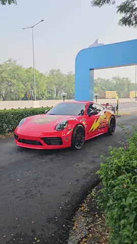 morning spotted #carspotting #spotted #sportcar #porsche #bmw #mcqueen #rare #surabaya 