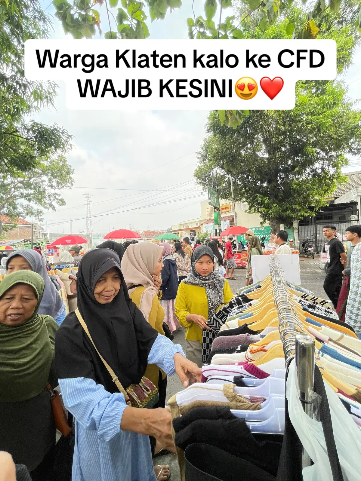 SEMUA BARANG BARU BUKAN THRIFT❤️ Janlup merapat di Car Free Day Klaten ya sayangkuuuu🫶🏻 tiap hari Minggu pagi jam 05.30 - 09.00 banyak bgtt barang barang promo loh spesial harga khusus CFD🤩🥰 mulai dari potongan harga 5.000-30.000/barang sist😚 Open 2 stand yaaah 🕹️Lokasi 1: depan Nakamura - khusus pakaian  🕹️Lokasi 2: depan Galaxy CarWash (kantor KPU) - khusus helm masker kacamata dll #cfdklaten #carfreedayklaten 