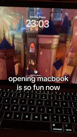 finally setting up my new live wallpaper lockscreen. tutorial in my page. #livewallpaper #macbook #aesthetic #disneyedit 