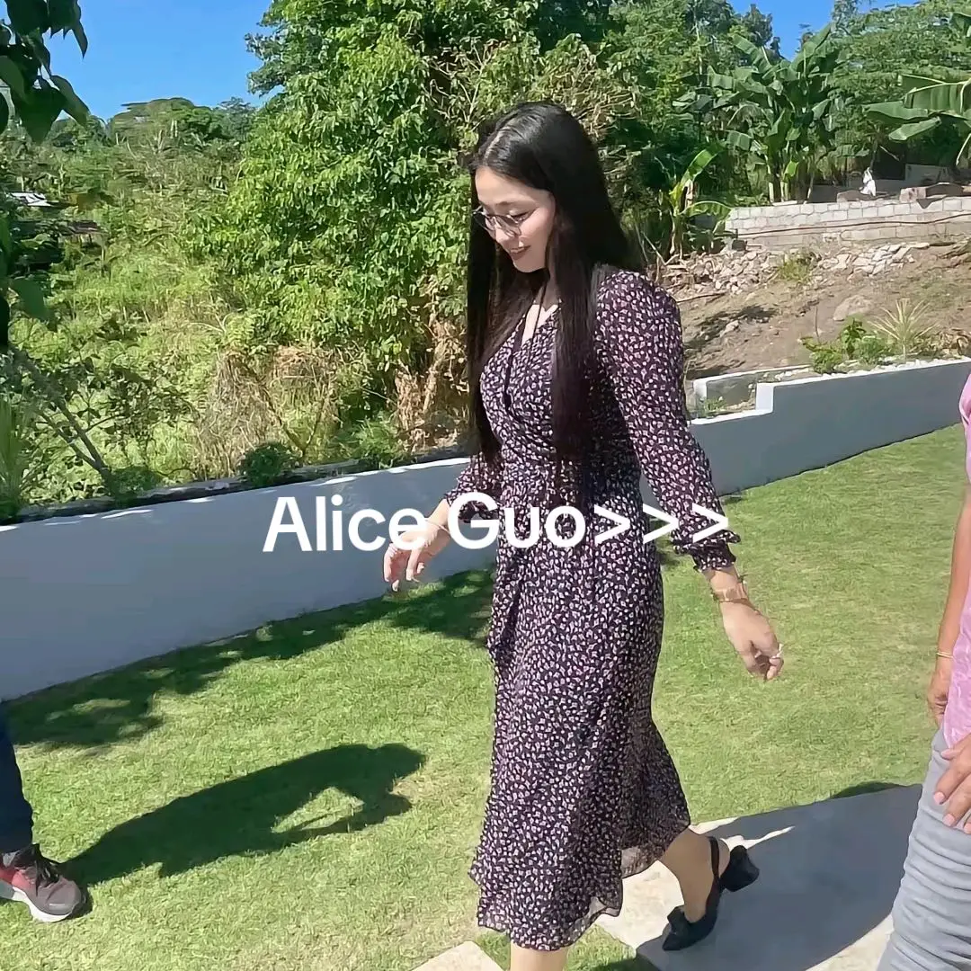 More pics of mayora Alice guo‼️