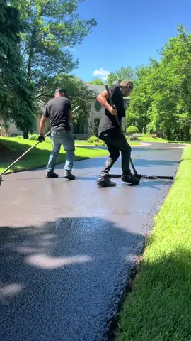 4 foot edging brush. #fyp #sealcoating #minnesota #black #asmr #satysfying #sealcoatinguys 
