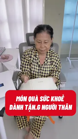 Mẹ tôi có vẻ rất thích máy massage cổ vai gáy Bumas này, từ hồi có máy là ngày nào cũng lấy ra dùng #ngandecor #diyhomedecor #bumas #maymassage #monquayeuthuong 