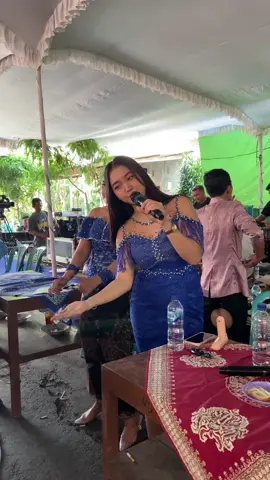 Close ina alah-alah with amma dera. #fyp #inaalahalah #ammadera #anantamusic #dangdutan #hajatan #zunanitv #kangsorot 