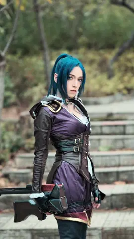 Milyon parçadan oluşan Caitlyn kostümümü giyiyorum ✨ . #arcane #arcanecaitlyn #caitlyn #caitlyncosplay #cosplay #leagueoflegends #lolcosplay #keşfet 