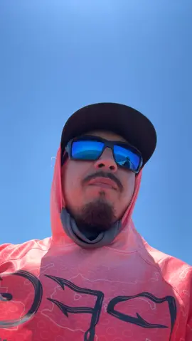 The scarry truth about polarized glasses. You can see anything in the ocean🦑#costasunglasses#costas#polarisedit #fishing #oakley #pfg #pfgcolumbia #pfgfishing #saltwaterfishing #corpuschristitexas #portaransas 