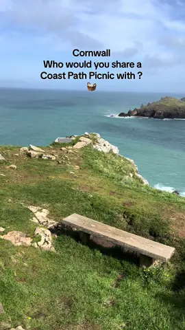 What a view 📍Pentire Point Peaceful Sunday walking between Polzeath and Port Isaac. Who would you share your picnic with? 😁🌊 #pentirepoint #coastpath #southwestcoastpath #cornwall #cornwalltiktok #cornwallcoast #amazingcornwall #PlacesToVisit #relaxing #cornwalluk #view 