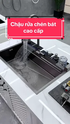 Cuộc sống HIỆN ĐẠI là đây chứ đâu. Các bác muốn NÓC NHÀ chăm chỉ khi vào bếp thì cứ lắp chậu rửa bát cao cấp này nha #chauruabatinox304 #chauruabatnano #chauruabat1ho #dogiadungtienich #dogiadungthongminh #medogiadungtienich 