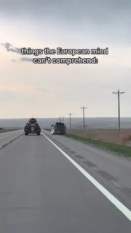 Its wild out here during tornado season #tornadowarning #tornadoes #stormchasing 